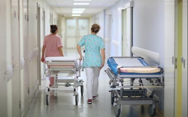 Estado de alerta, asambleas y paro de empleados de sanidad