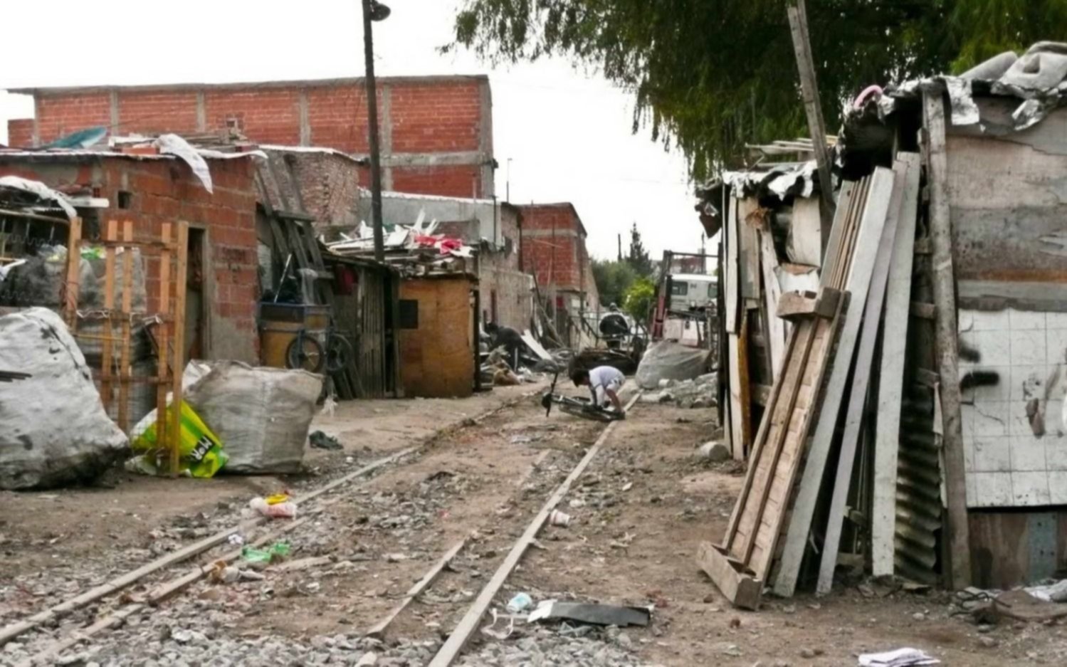El complejo desafío de gobernar sin la “marea rosa” y con inflación y pobreza