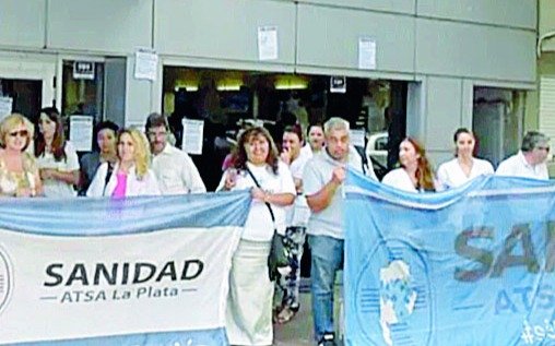 Paro, conciliación y alerta en las clínicas privadas