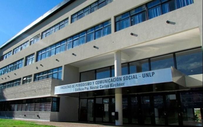 Sin clases en una facultad para ir a ver a Cristina