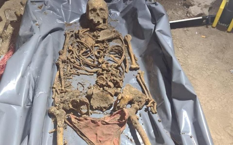 Aseguran que la prenda hallada en Catán sería de la mujer desaparecida