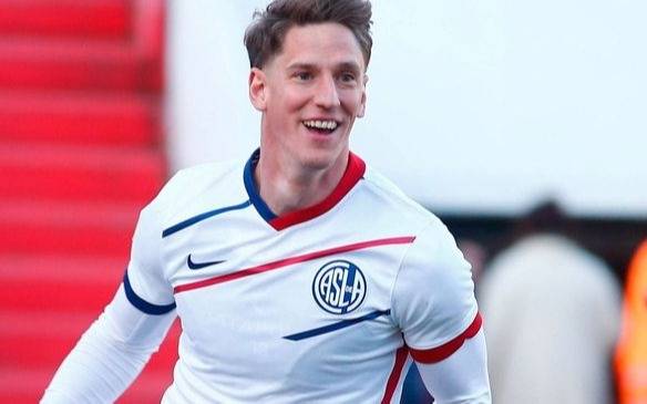 Andrés Vombergar de San Lorenzo a jugar un tiempo en la victoria de Eslovenia