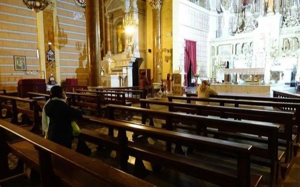 Procesión para el 8 de diciembre en la parroquia Perpetuo Socorro