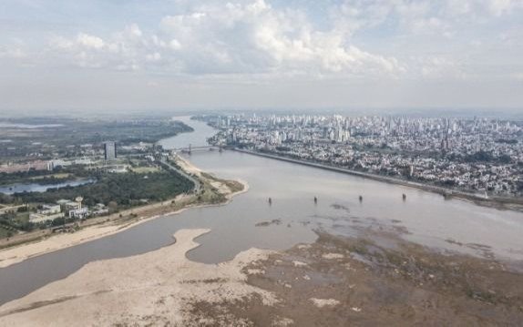 El río Paraná volvió a bajar en los últimos 15 días y ya inquieta enero