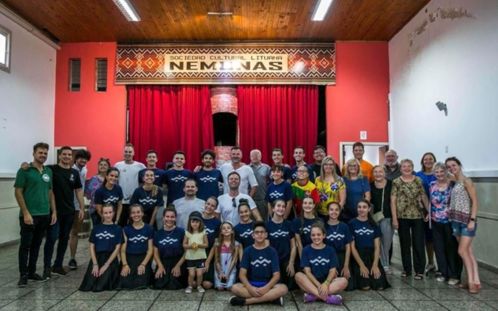 Lituanos reunirán este fin de semana a bailarines de sus danzas en 5 países