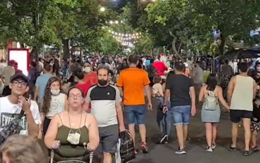 Muchos comercios abrirán hoy sus puertas a pesar del feriado nacional