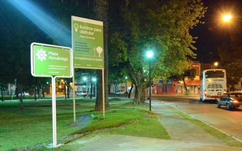 En Plaza Azcuénaga se hace una feria de Navidad
