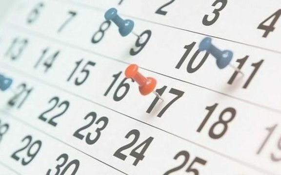 Asueto festivo: con bancos, menos micros y sin administración pública