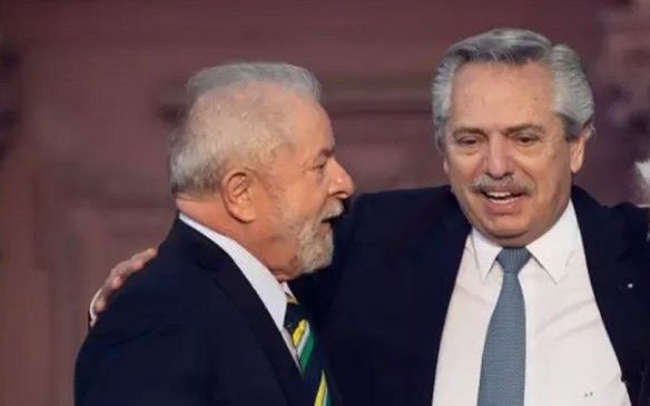Lula llega al país y se reúne con Alberto F. y Cristina