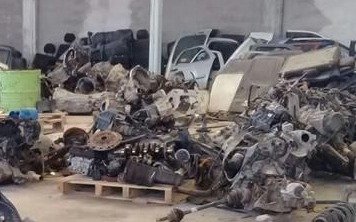 Allanaron y clausuraron un taller que vendía autopartes en la Ciudad