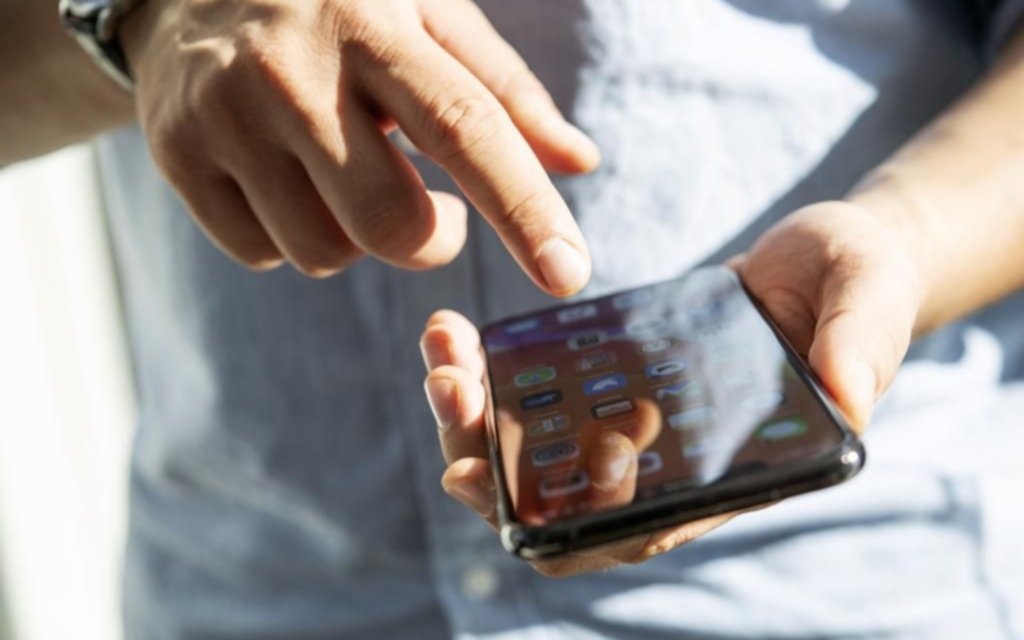Vendían un celular robado por Facebook y cayeron en 1 y 55