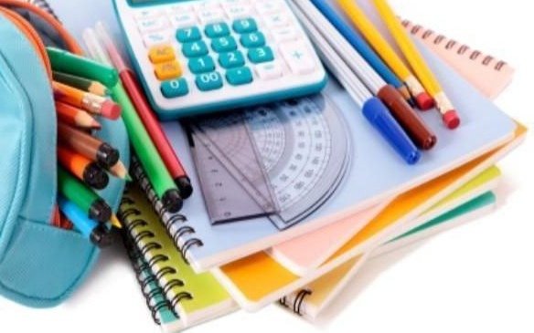 Ningún alumno debería dejar de contar con los libros y útiles escolares