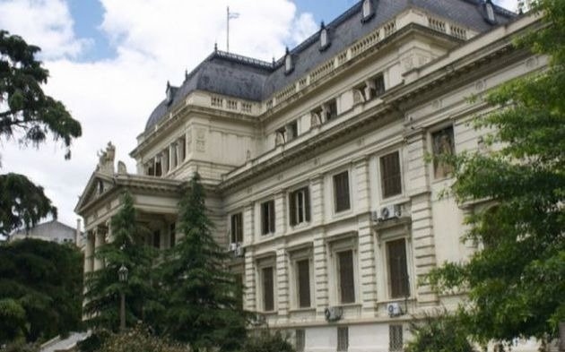 Emergencia por una falla en un edificio de la Legislatura