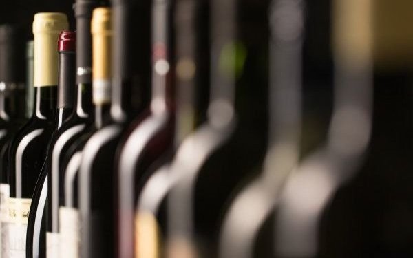 Menores robaron 50 botellas de alcohol