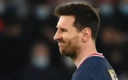 Tras el cariño en Argentina y los rumores de regreso a España, Messi juega con el PSG
