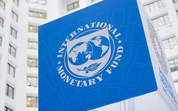 Economía prepara medidas, alineado con el FMI