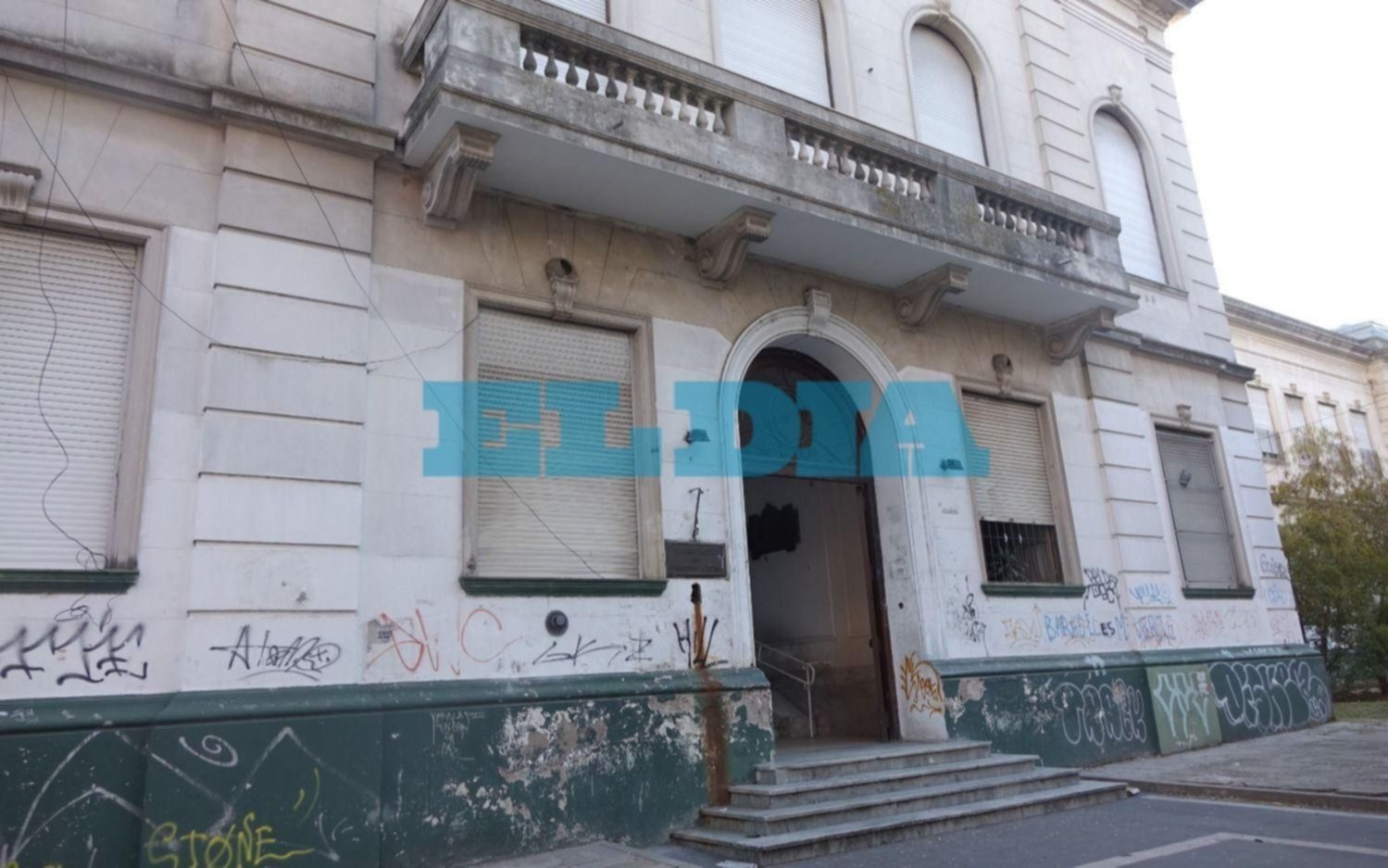 Aguardan que baje la temperatura y empiezan a encender estufas en escuelas