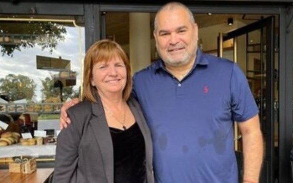 Bullrich tentó a Chilavert, pero el ex arquero le dijo que no