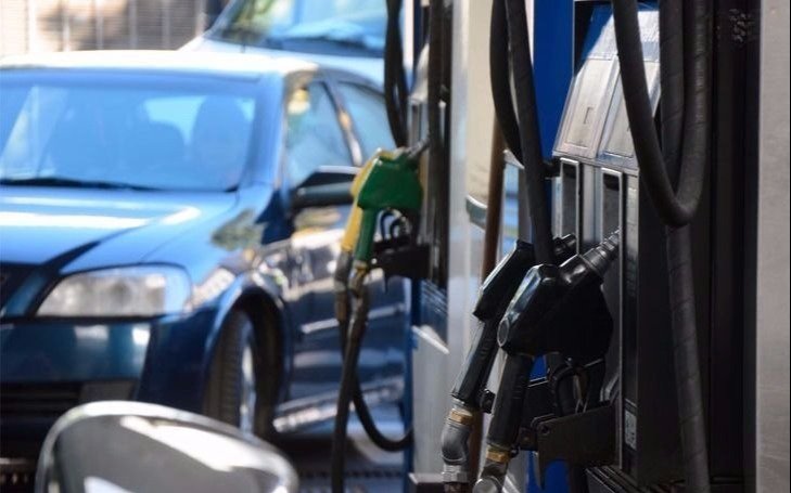 Desde este sábado suben los combustibles un 4%