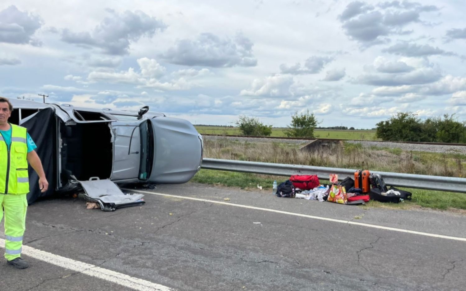 Demoras en Ruta 2 por un vuelco y despiste