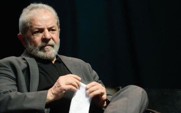 Lula sufre la primera baja en su gabinete de ministros
