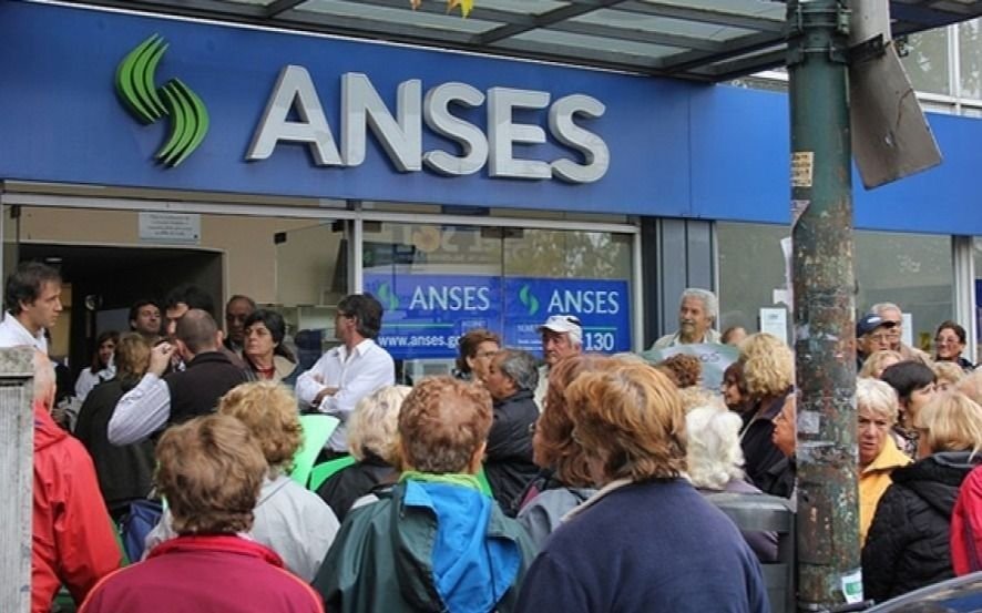 Confirman bonos para jubilados de la Anses