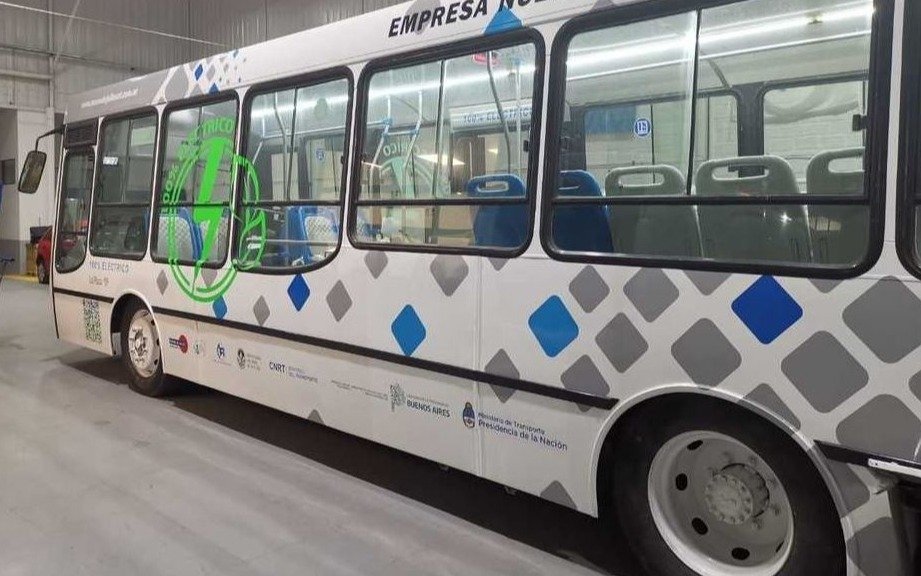 Presentan el primer ómnibus con baterias de litio en la Ciudad