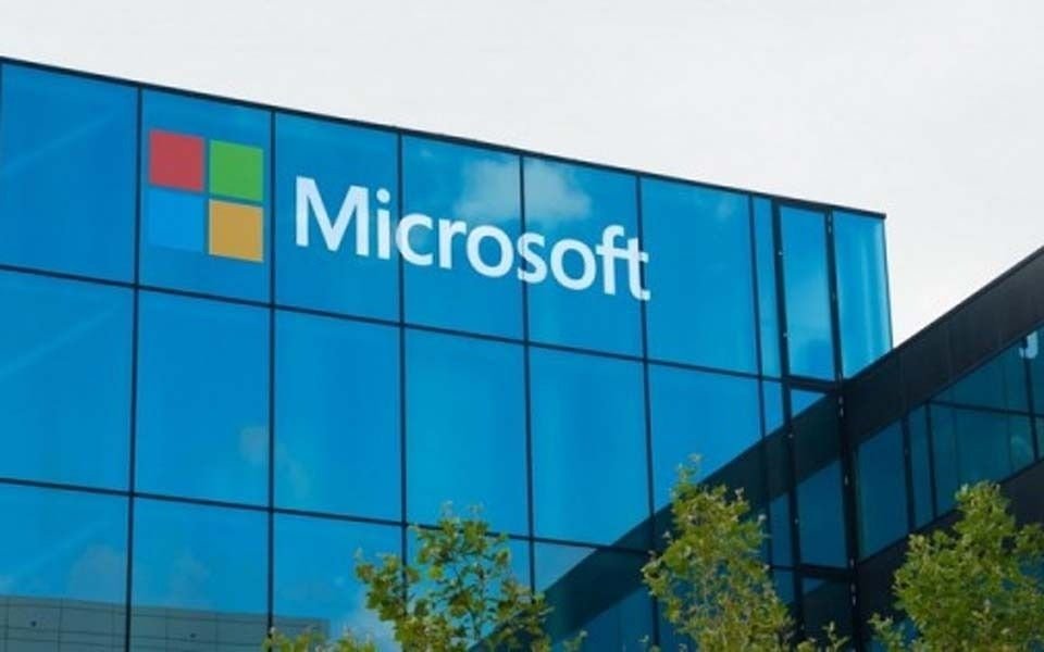 Microsoft se compromete “con una IA responsable”