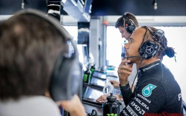 Hamilton lideró los ensayos