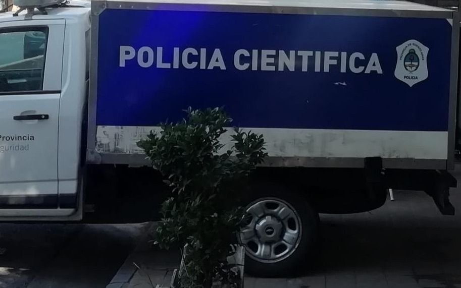 Qué se sabe del hombre que hallaron muerto con un disparo en la cabeza en La Plata