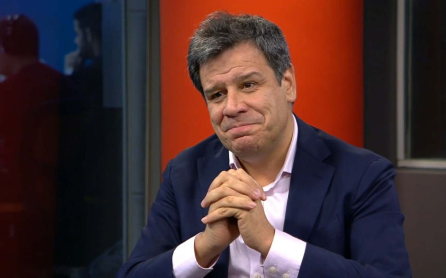 Manes rechaza ofertas y dice que no baja su postulación