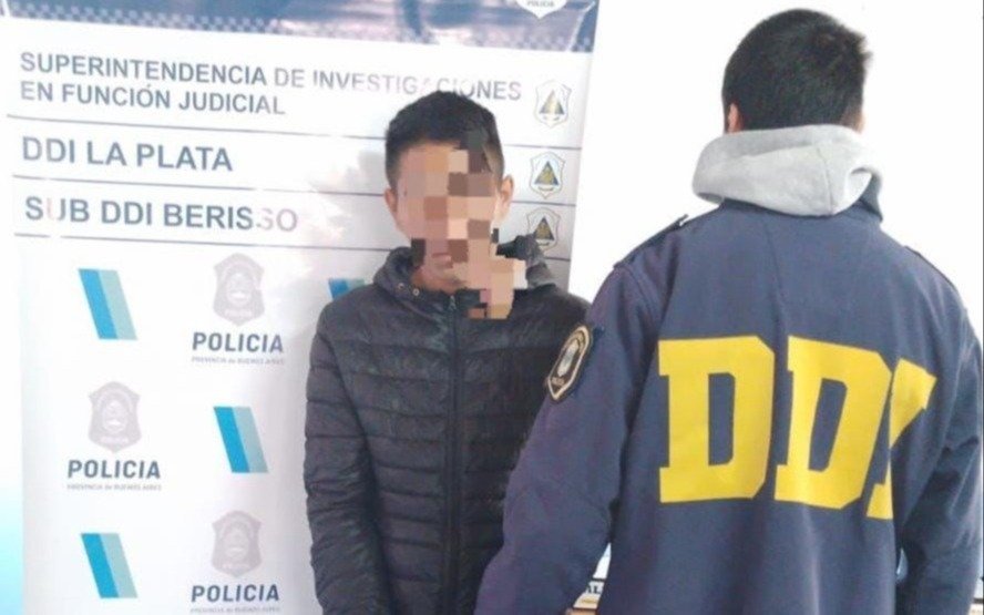 Amenazó de muerte a su expareja con un machete