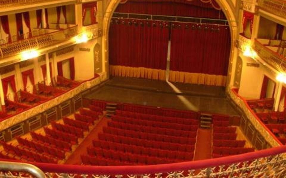 Alertan por un falso sorteo de entradas para obras en el Teatro Coliseo Podestá