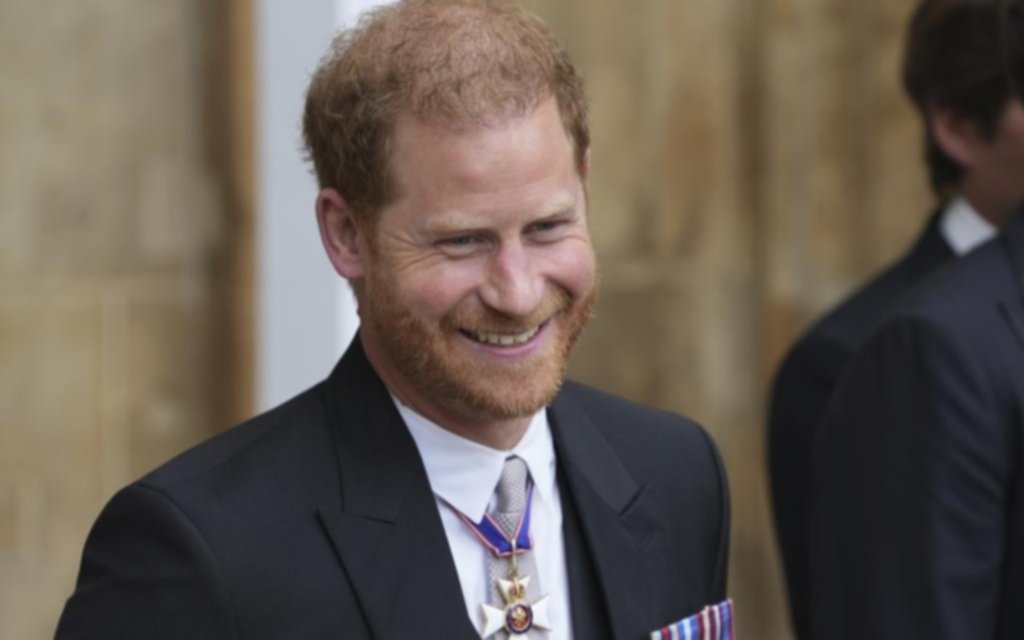 El príncipe Harry sigue su batalla contra los medios
