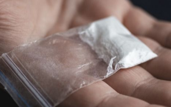 Caen “mulas” por llevar varios kilos de cocaína