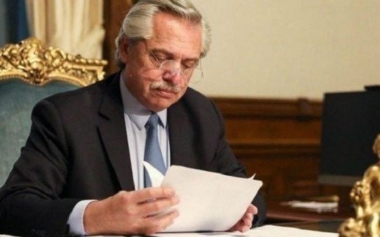 Alberto F. , entre “su” marginación y Massa