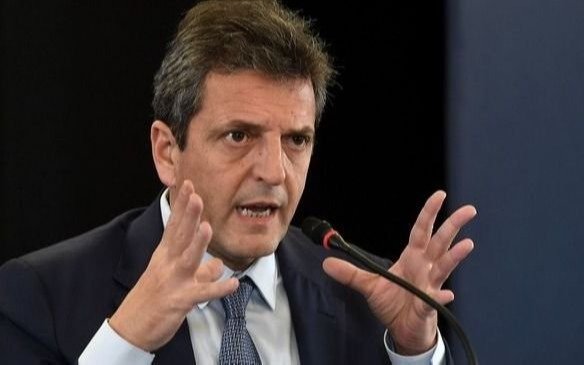 Apuran medidas para intentar un poco de ayuda ante la devaluación