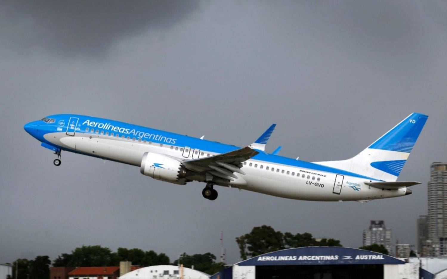 Aerolíneas: arranca el debate por el proyecto para no privatizarla