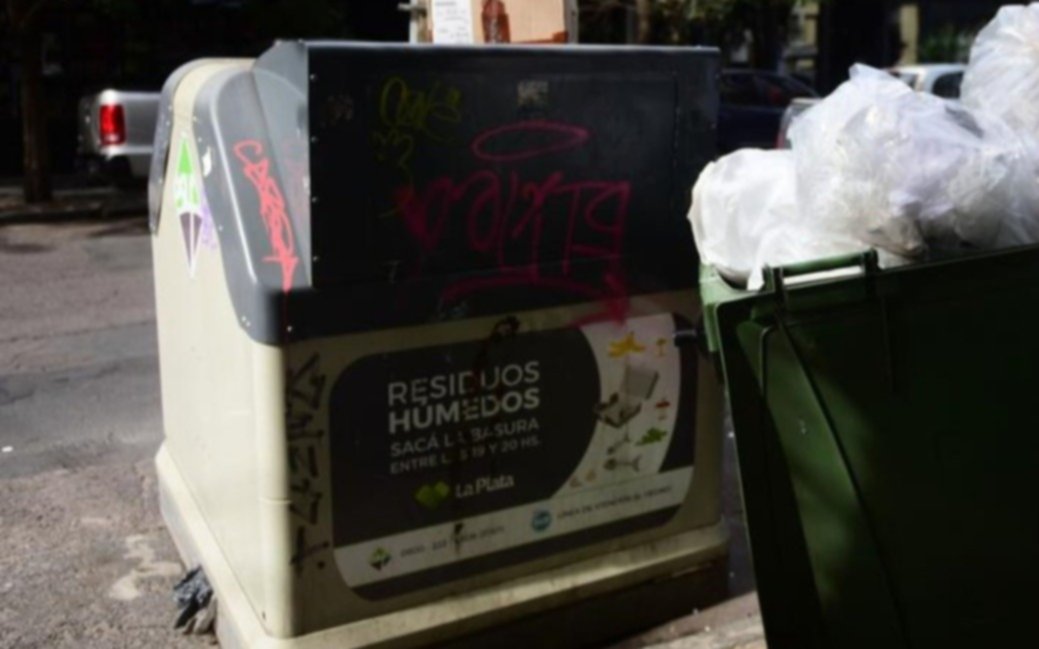 Señalan irregularidades en la instalación de contenedores de residuos