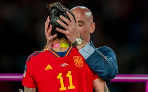 Tebas, titular de LaLiga de España, tildó de “energúmeno” a Rubiales