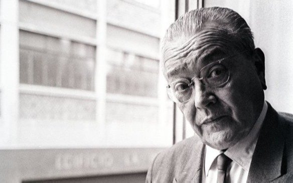 Homenaje a Balbín en el cementerio platense