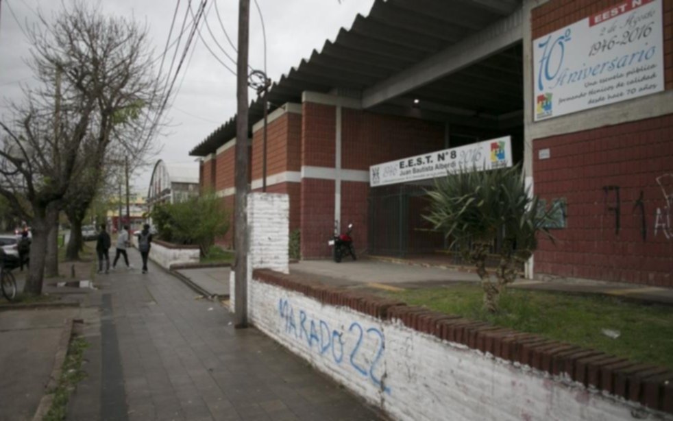 Personal de la Escuela Técnica 8 de Tolosa denuncia acoso laboral