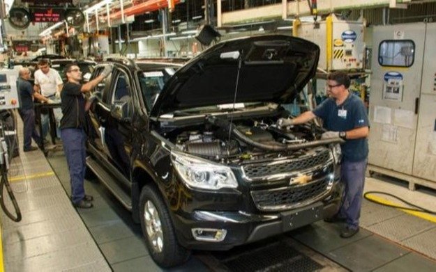 Paralizan la actividad en GM por las importaciones