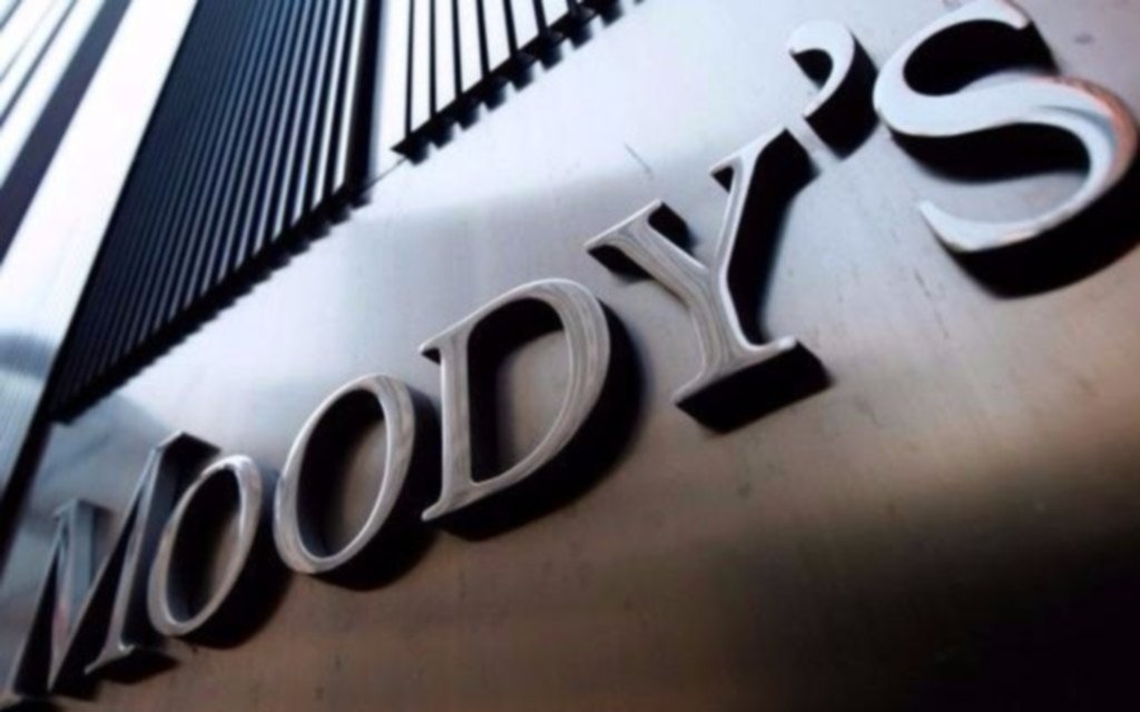 Moody’s ve riesgos de que no se cumpla con la deuda