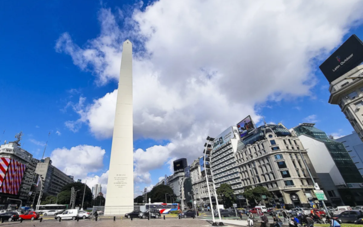 Convocan a disfrazarse de Spiderman en el Obelisco