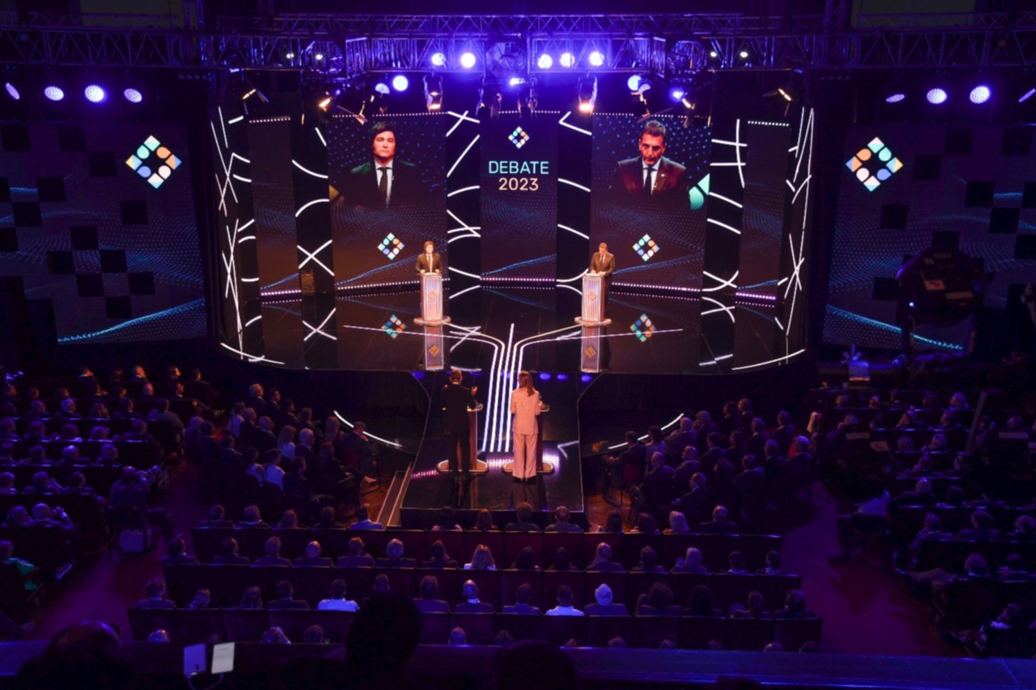 Massa y Milei cierran el debate con sus conclusiones
