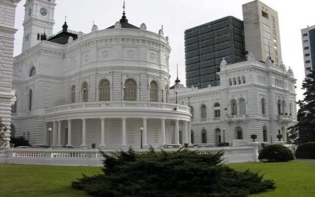 La presidencia del Concejo, entre tironeos y recelos