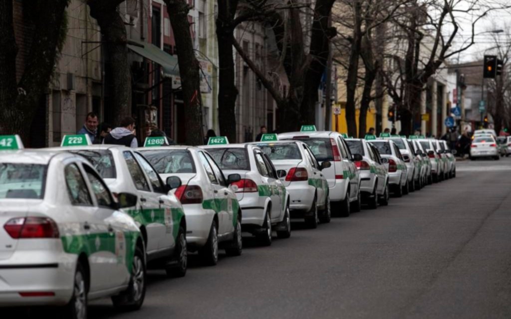 Viajar en taxis aumentará más de un 30% tras el tratamiento en el Concejo