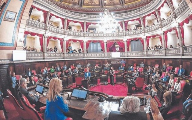 En el Senado, aún buscan definir las autoridades