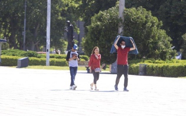 Una semana con calor, que se combinaría con fuertes tormentas